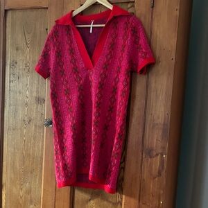 10/25$ 🧁 Red Geometric Knit Dress